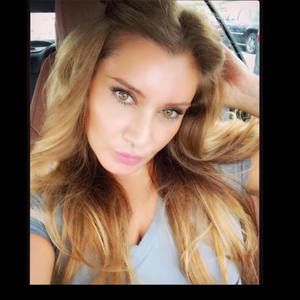 Meet your Posher, Ele